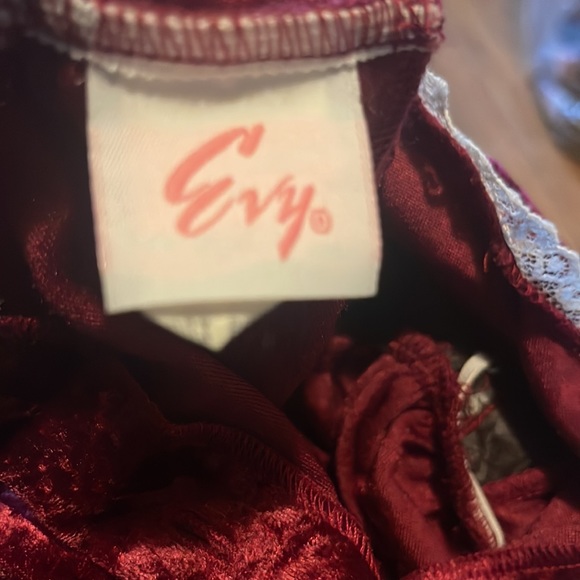 Vintage Girls Burgundy Evy Velour/Velvet Lace Jumper Jumpsuit 6-9 Months - Picture 5 of 6